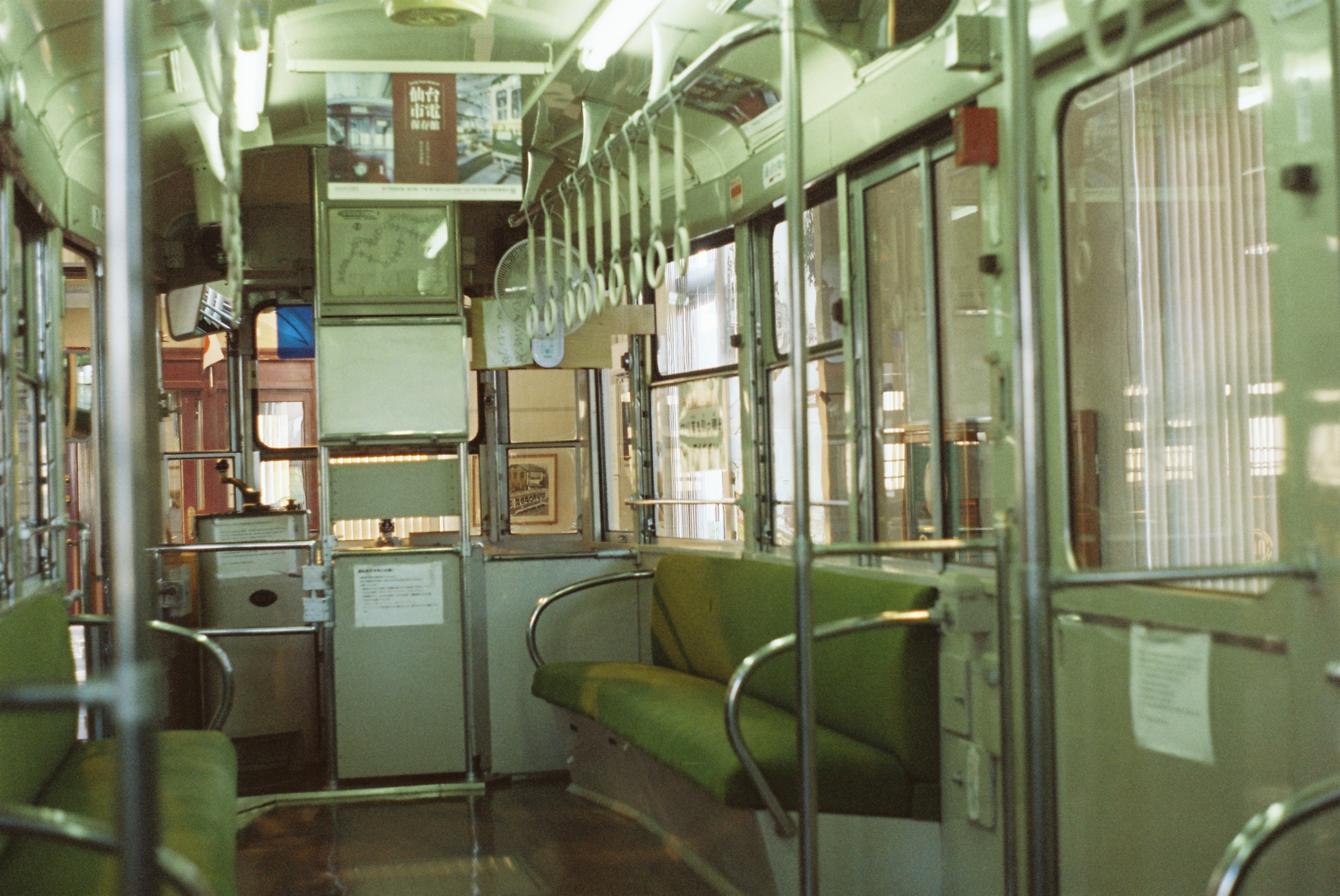 Interior of presumably Car No.415 of Type MoHa 400